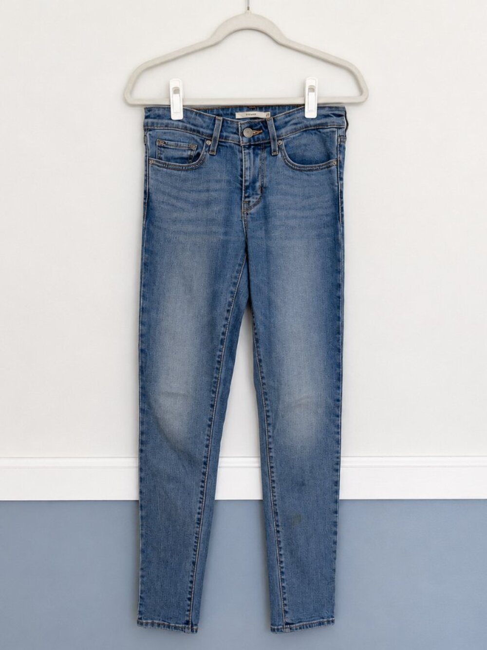 Levi's 711 Skinny Jeans Women's Size 27 Medium Wash Stretch Denim